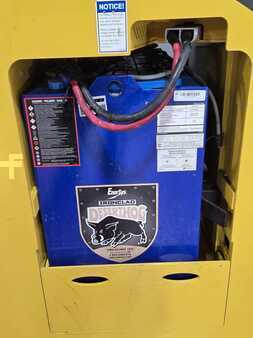 Reach Trucks 2019  Yale ESC040AD (12)