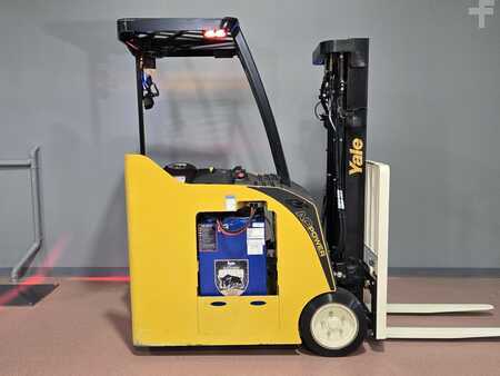 Reach Trucks 2019  Yale ESC040AD (6)