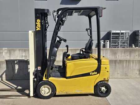 Diesel Forklifts 2019  Yale ERP030VF (1)