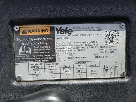 Reach Trucks 2019  Yale ESC030AD (13)