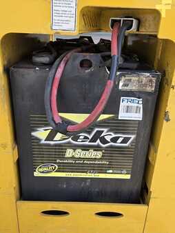Reach Trucks 2019  Yale ESC030AD (9)
