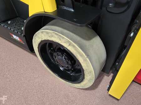 Propane Forklifts 2022  Hyster S60FT (11)
