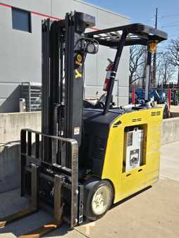Reach Trucks 2019  Yale ESC040AD (3)