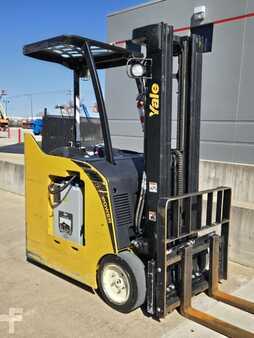 Reach Trucks 2019  Yale ESC040AD (4)