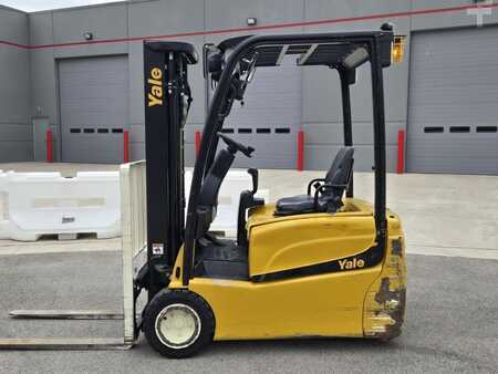 Diesel Forklifts 2015  Yale ERP040VT (1)