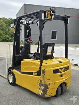 Diesel Forklifts 2015  Yale ERP040VT (2)