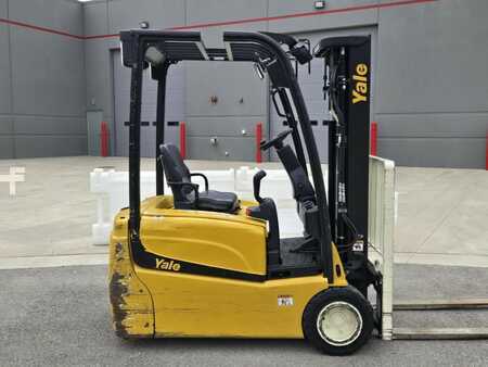 Diesel Forklifts 2015  Yale ERP040VT (6)