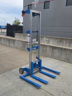 Diesel Forklifts 2023  Genie GL10 (4)