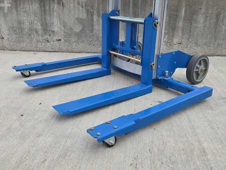 Diesel Forklifts 2023  Genie GL10 (8)