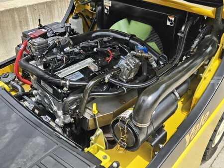 Propane Forklifts 2017  Yale GLP050VX (11)