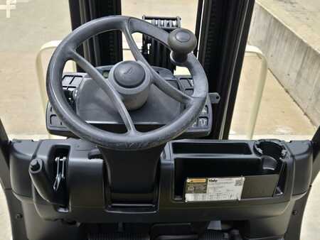 Propane Forklifts 2017  Yale GLP050VX (12)