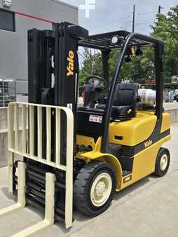 Propane Forklifts 2017  Yale GLP050VX (3)