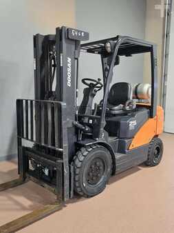 Doosan G25N-7