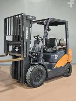 Doosan G25N-7