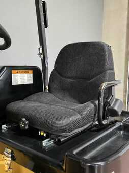 Reach Trucks 2015  Bendi B3/30AC (11)