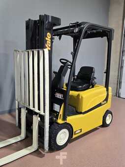 Diesel Forklifts 2019  Yale ERP030VF (3)