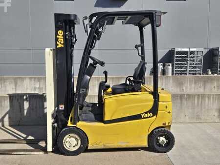 Diesel Forklifts 2019  Yale ERP030VF (1)