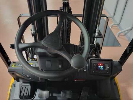 Propane Forklifts 2016  Hyundai 25L-9A (15)