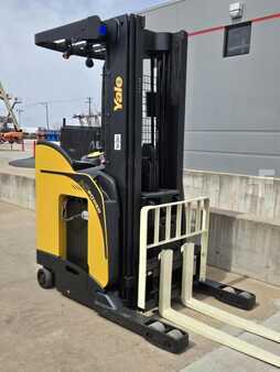 Reach Trucks 2020  Yale NR045EB (4)