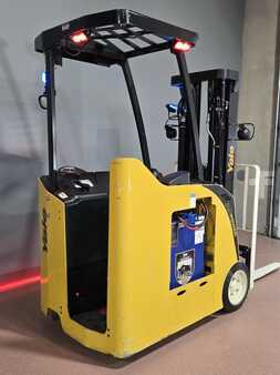 Reach Trucks 2019  Yale ESC040AD (5)