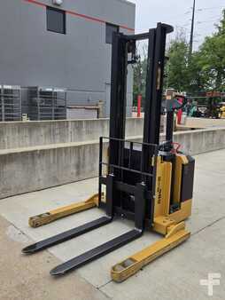 Pallet Stackers 2022  Big Joe PDS30-126 (3)