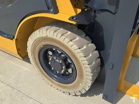 Propane Forklifts 2018  CAT Lift Trucks GP25N (10)