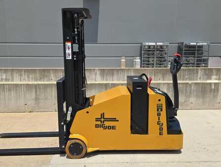 Apilador eléctrico 2022  Big Joe CB22-157 (1)