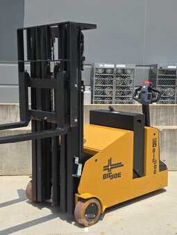 Apilador eléctrico 2022  Big Joe CB22-157 (7)