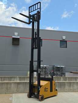 Apilador eléctrico 2022  Big Joe CB22-157 (8)