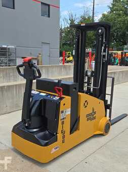 Apilador eléctrico 2022  Big Joe CB22-157 (5)