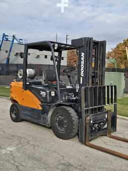 Carretilla elevadora GLP 2020  Doosan G35S-7 (4)
