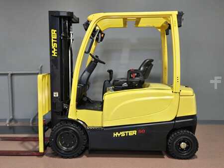 Diesel Forklifts 2010  Hyster J50XN (1)