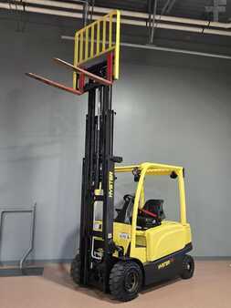 Diesel Forklifts 2010  Hyster J50XN (8)