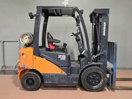 Carretilla elevadora GLP 2021  Doosan G25N-7 (6)