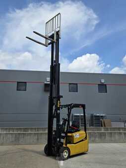 Diesel Forklifts 2019  Yale ERP030VT (8)