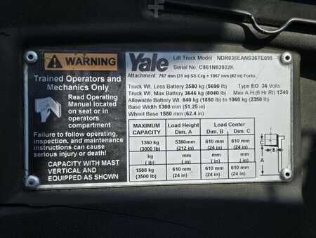 Reach Trucks 2012  Yale NDR035EA (14)