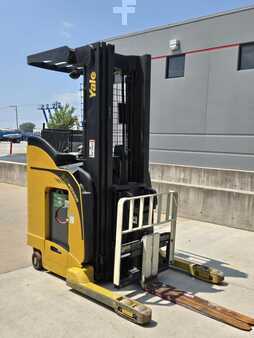 Reach Trucks 2012  Yale NDR035EA (4)