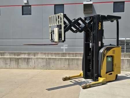Reach Trucks 2012  Yale NDR035EA (8)