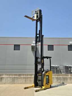 Reach Trucks 2012  Yale NDR035EA (9)