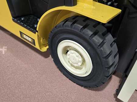 Carretilla elevadora GLP 2019  Yale GLP040SVX (10)