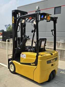 Carretilla elevadora diésel 2019  Yale ERP030VT (2)
