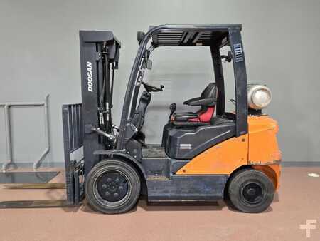Propane Forklifts 2021  Doosan G25N-7 (1)