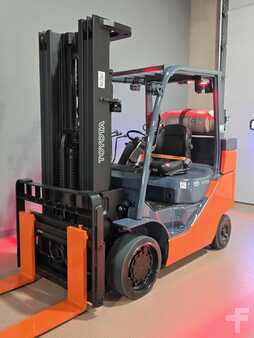 Propane Forklifts 2017  Toyota 8FGC35U-BCS (3)