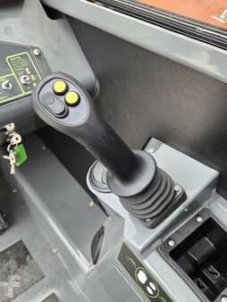 Telehandler Fixed 2024  [div] XR1547-C (17)