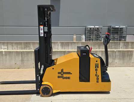Pallet Stackers 2022  Big Joe CB22-157 (1)