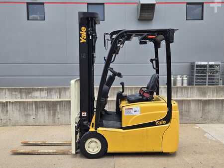 Carretilla elevadora diésel 2019  Yale ERP030VT (1)