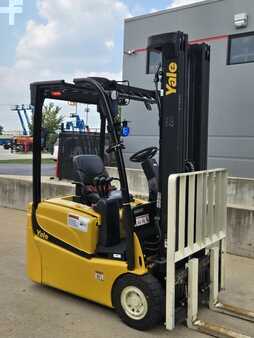 Carretilla elevadora diésel 2019  Yale ERP030VT (4)