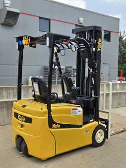 Carretilla elevadora diésel 2019  Yale ERP030VT (5)