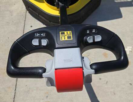 Pallet Stackers 2017  Hyster W40ZA (10)