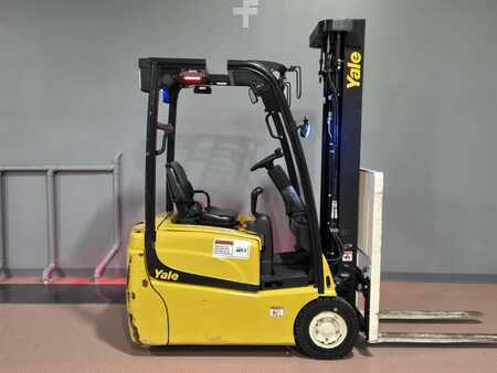 Carretilla elevadora diésel 2019  Yale ERP030VT (6)